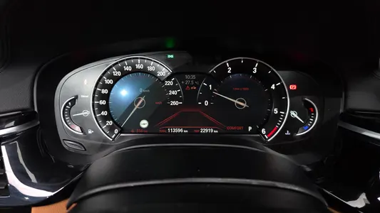 BMW 5 Series (G30) 520d 2018 8
