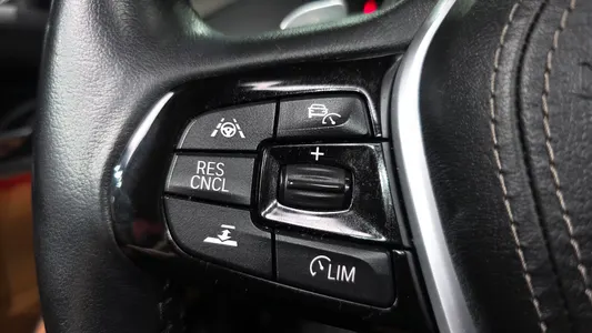 BMW 5 Series (G30) 520d 2018 17