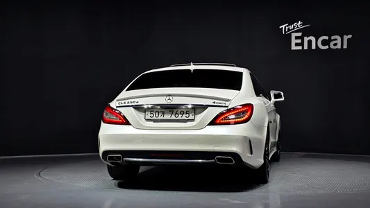 Mercedes-Benz CLS-Class W218 CLS250 d 4MATIC AMG Line 2017 4