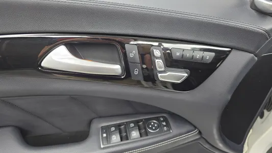 Mercedes-Benz CLS-Class W218 CLS250 d 4MATIC AMG Line 2017 19