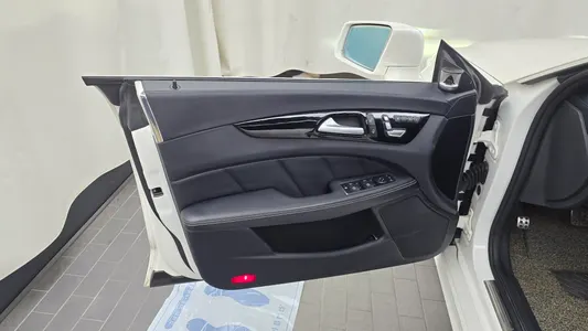 Mercedes-Benz CLS-Class W218 CLS250 d 4MATIC AMG Line 2017 24