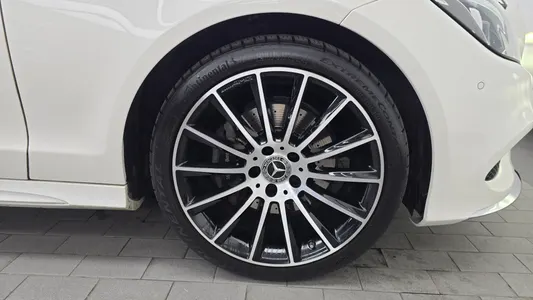 Mercedes-Benz CLS-Class W218 CLS250 d 4MATIC AMG Line 2017 21