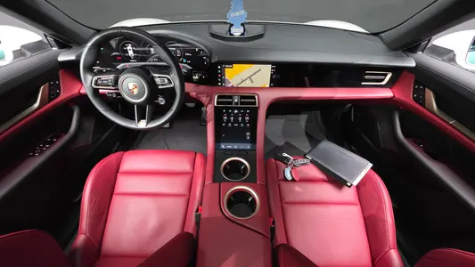 Porsche 타이칸 4S 2022 7