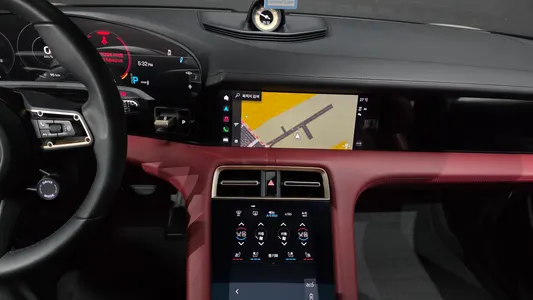 Porsche 타이칸 4S 2022 18