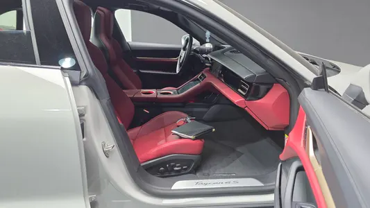 Porsche 타이칸 4S 2022 26