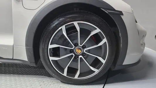 Porsche 타이칸 4S 2022 21