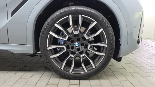 BMW X6 (G06) xDrive40i M 2025 21