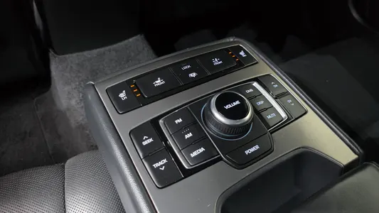 Hyundai DH G330 AWD 2014 16