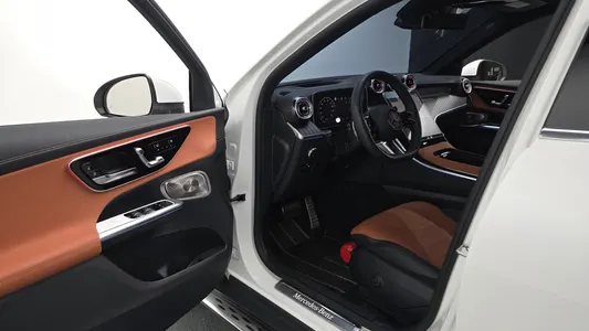 Mercedes-Benz GLC-Class X254 GLC300 4MATIC AMG Line 2025 10