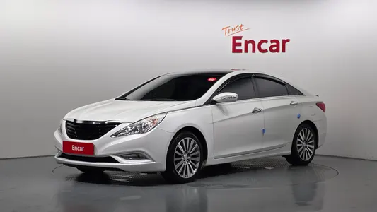 Hyundai YF LPI () 2010