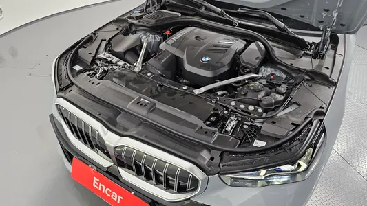 BMW 5 Series (G60) 530i xDrive M 2025 6
