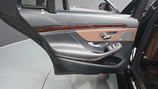 Mercedes-Benz S-Class W222 S560L 4MATIC 2019 25