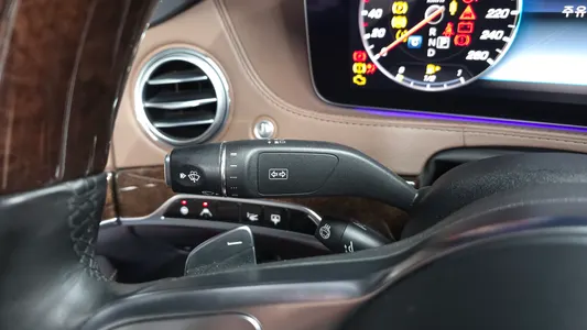 Mercedes-Benz S-Class W222 S560L 4MATIC 2019 28