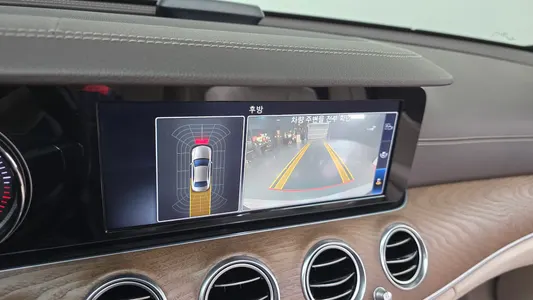 Mercedes-Benz E-Class W213 E220d 4MATIC 2019 13