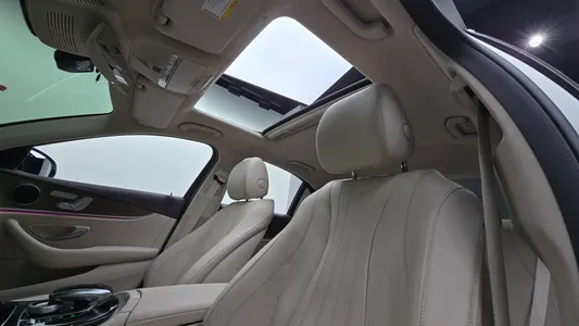 Mercedes-Benz E-Class W213 E220d 4MATIC 2019 18