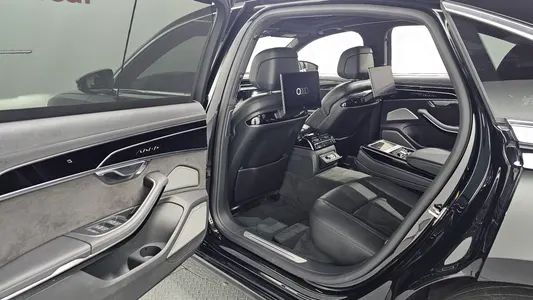 Audi A8 (D5) 50 TDI LWB 2021 19