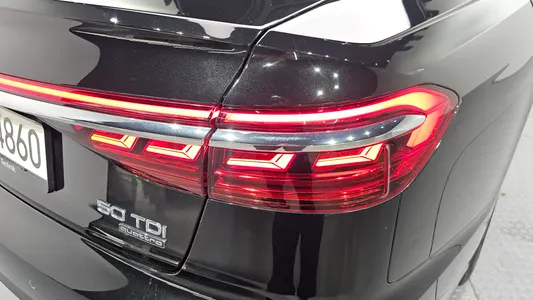 Audi A8 (D5) 50 TDI LWB 2021 23