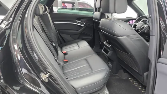 Audi e- 55 2021 11