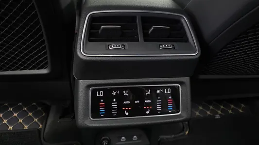 Audi e- 55 2021 18