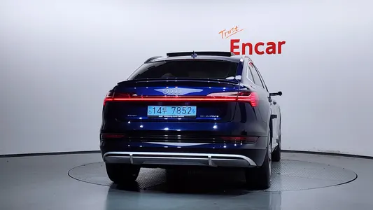 Audi e- 55 2021 4