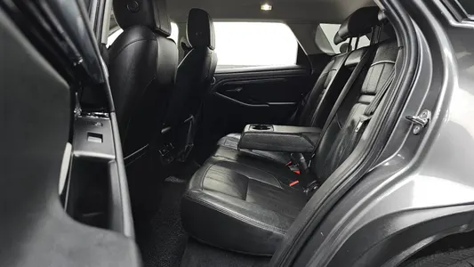 Land Rover 2 D180 SE 2020 10