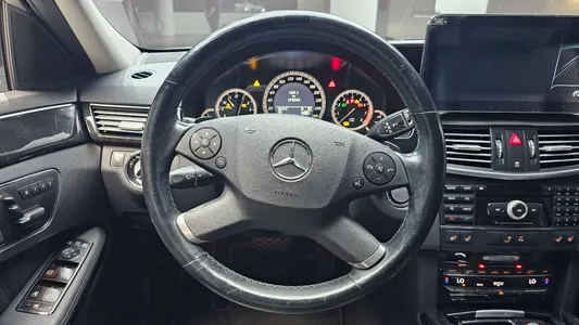 Mercedes-Benz E-Class W212 E350 2010 15