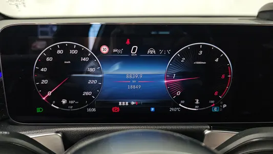 Mercedes-Benz GLB-Class X247 GLB200 d 2024 8