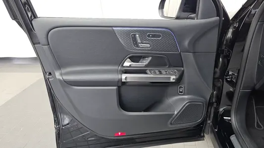 Mercedes-Benz GLB-Class X247 GLB200 d 2024 24