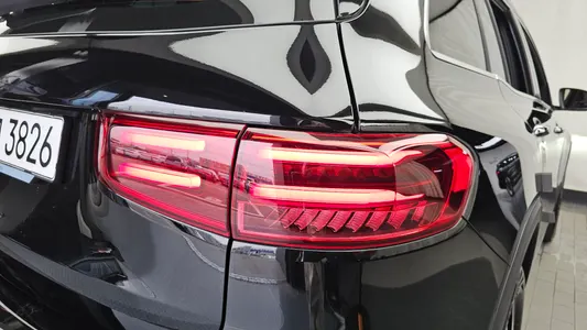 Mercedes-Benz GLB-Class X247 GLB200 d 2024 23