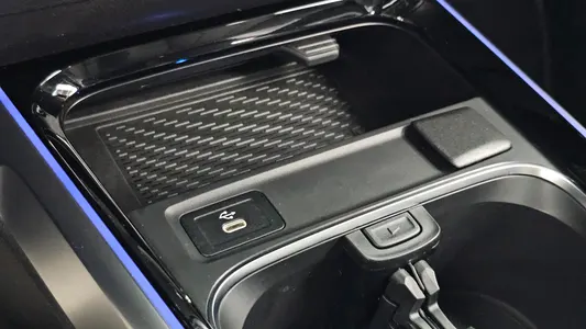 Mercedes-Benz GLB-Class X247 GLB200 d 2024 34