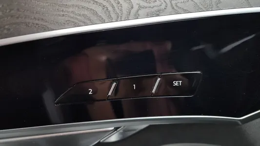 Audi A8 (D5) 50 TDI LWB 2023 31