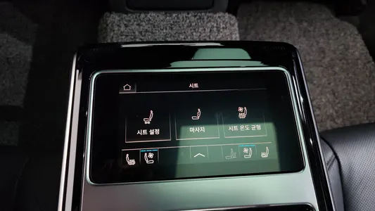 Audi A8 (D5) 50 TDI LWB 2023 32