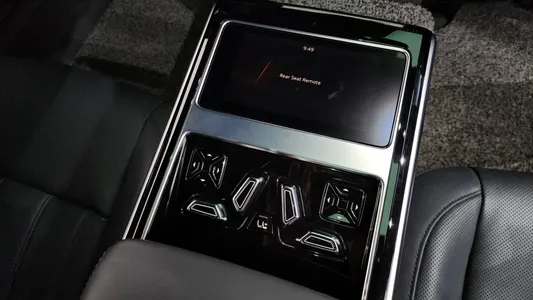 Audi A8 (D5) 50 TDI LWB 2023 27