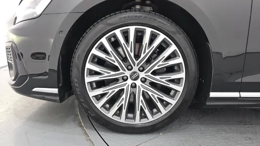 Audi A8 (D5) 55 TFSI LWB 2023 5