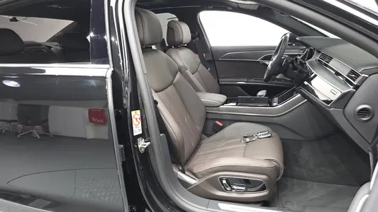 Audi A8 (D5) 55 TFSI LWB 2023 11
