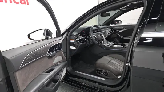 Audi A8 (D5) 55 TFSI LWB 2023 10