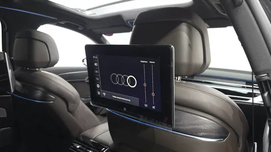 Audi A8 (D5) 55 TFSI LWB 2023 19