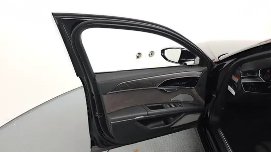 Audi A8 (D5) 55 TFSI LWB 2023 24
