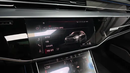 Audi A8 (D5) 55 TFSI LWB 2023 35