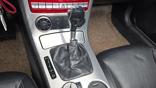 Mercedes-Benz SLK-Class 200 2012 9