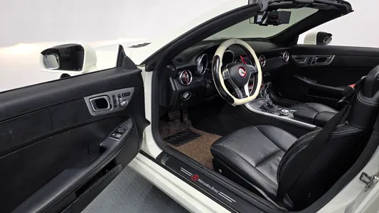 Mercedes-Benz SLK-Class 200 2012 10