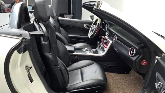 Mercedes-Benz SLK-Class 200 2012 27