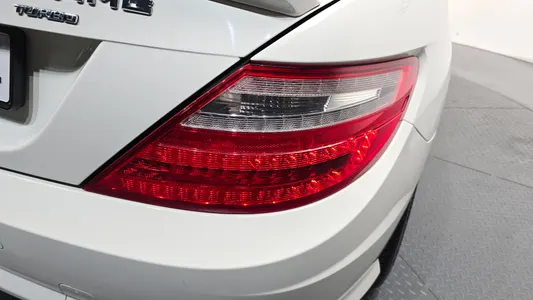 Mercedes-Benz SLK-Class 200 2012 24