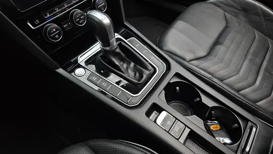 Volkswagen 아테온 2.0 TDI 2018 9