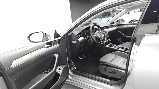Volkswagen 아테온 2.0 TDI 2018 10