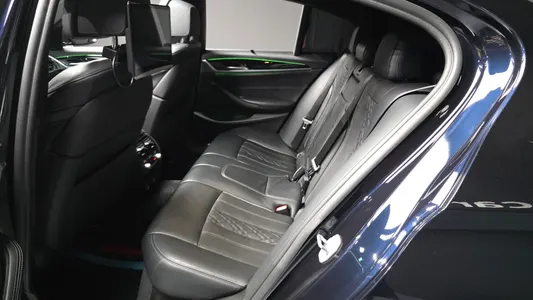 BMW 5 Series (G30) 530i M 2019 26
