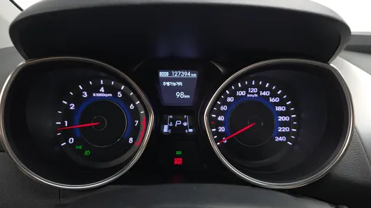 Hyundai MD M16 GDI 2011 8