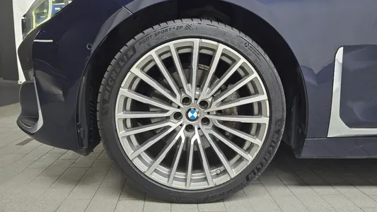 BMW 7 Series (G11) 730d xDrive 2020 4