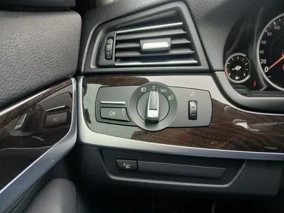 BMW 5 Series (F10) 528i 2014 15