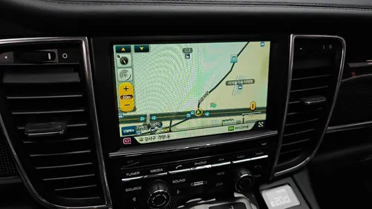 Porsche 파나메라 4.8 GTS 2014 16